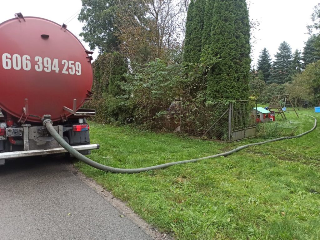 Opróżnianie przydomowych oczyszczalni ścieków